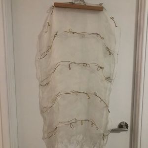 🔥3/$18🔥 100% Silk White Sheer Shawl